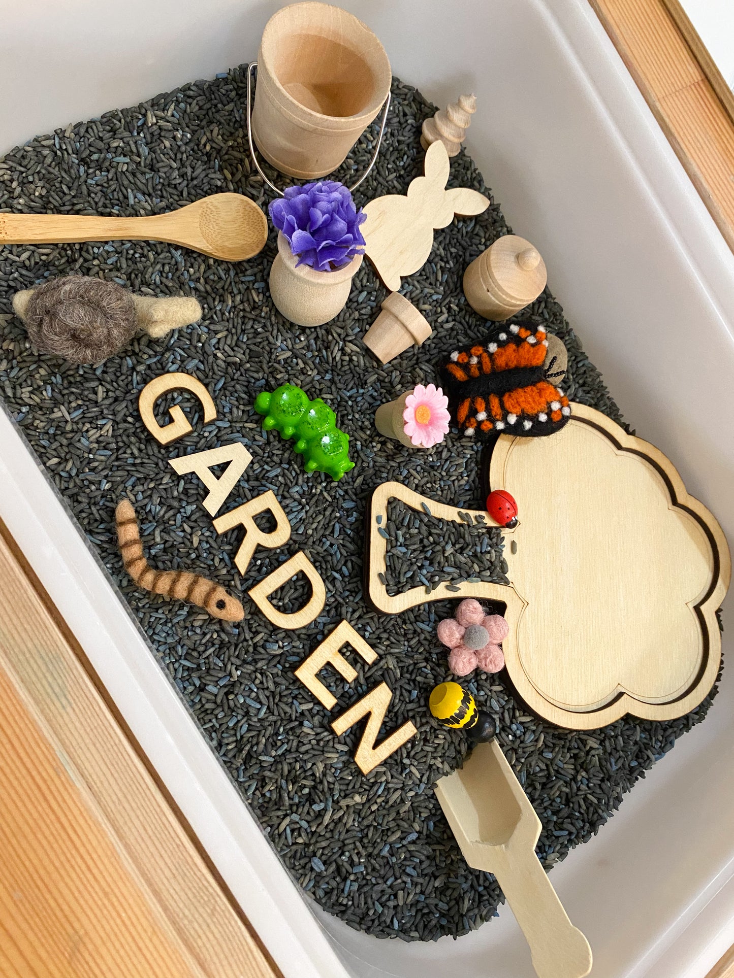 Deluxe Garden Kit with Book and Flashcards