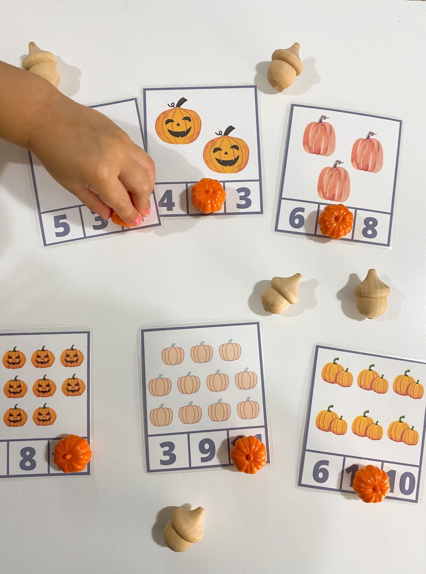 Pumpkin Count & Clip Cards Numbers 1-12 - Fall Math Activity